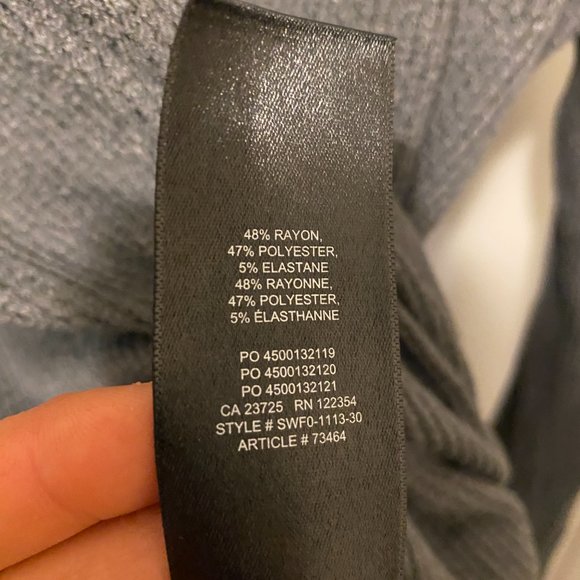 Aritzia The Group by Babaton Taurus Longsleeve w/ tie-front Sz S - Picture 5 of 5